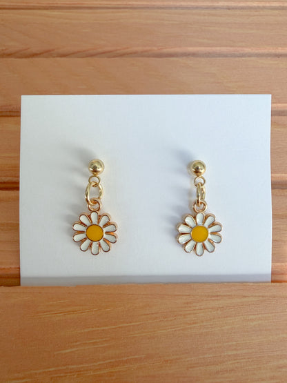 Daisy Dangle Earrings